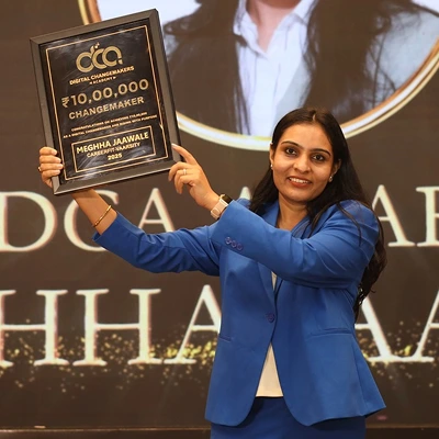 10 Lakh Milestone Club member